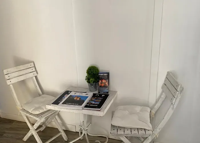 Berganti 3* טוסה דה מאר